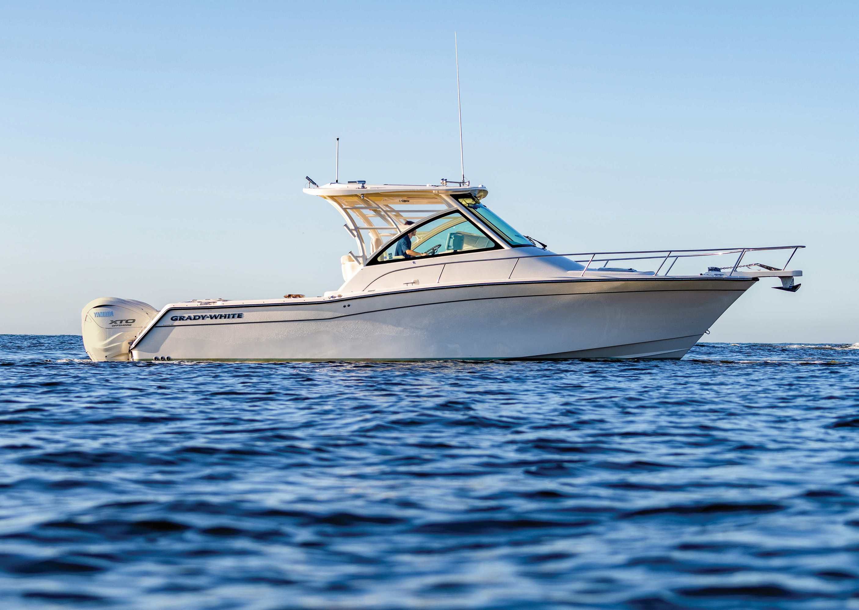 2022 Grady-White Express 330