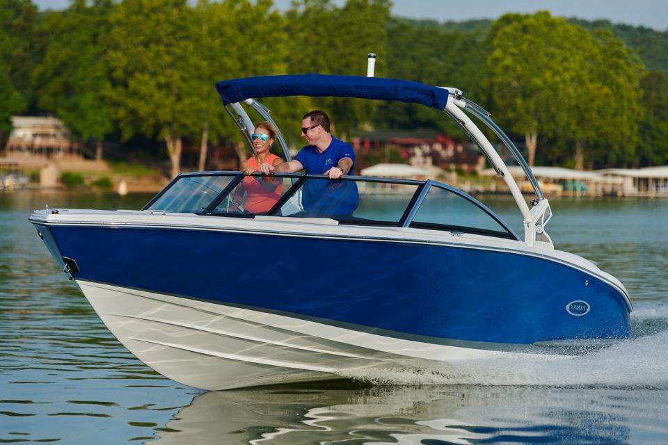 2022 Cobalt Boats Cs23