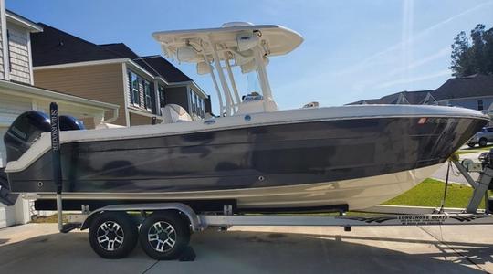 2017 Robalo R242 Center Console