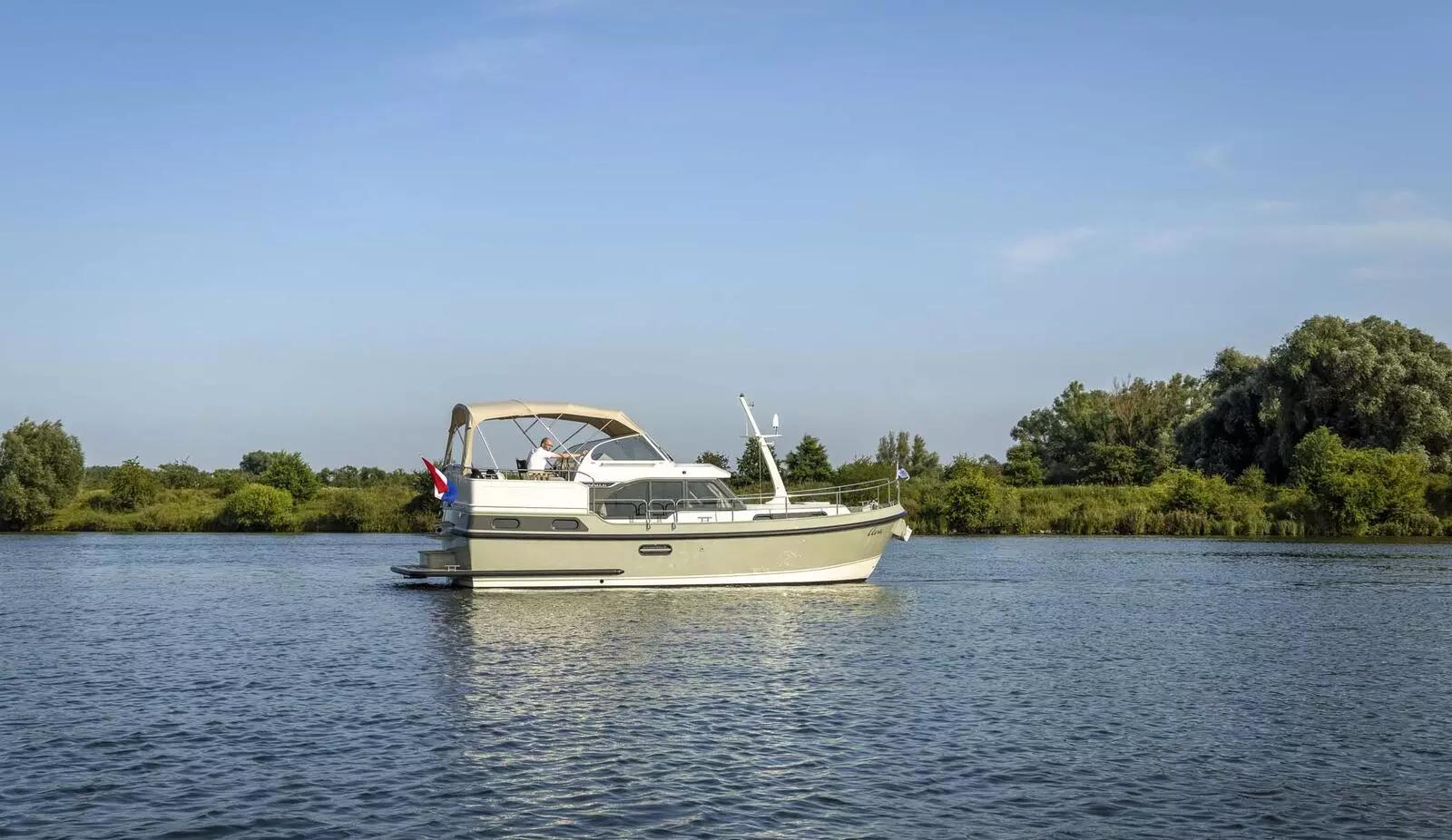 2016 Linssen Yachts 30 SL AC