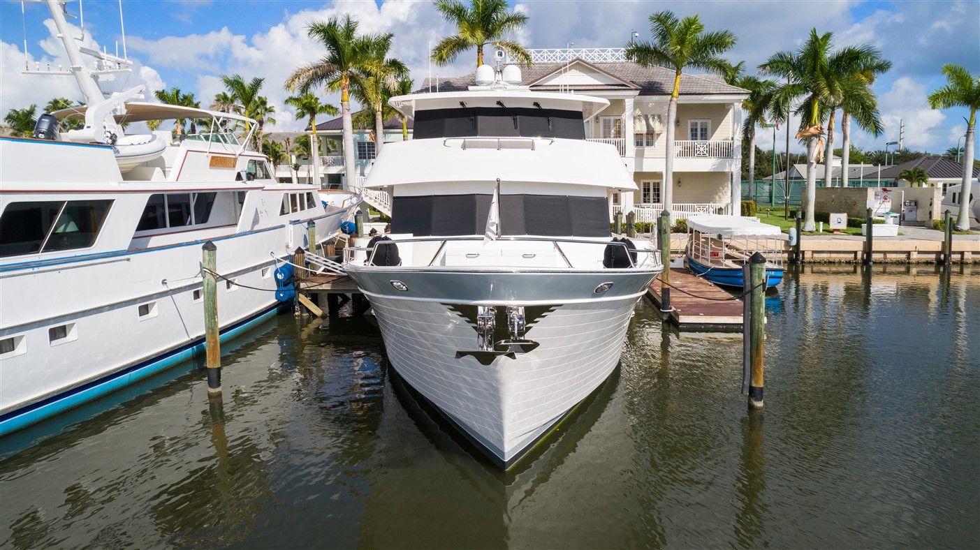 2018 Outer Reef Yachts 860 DBMY- Sky Lounge