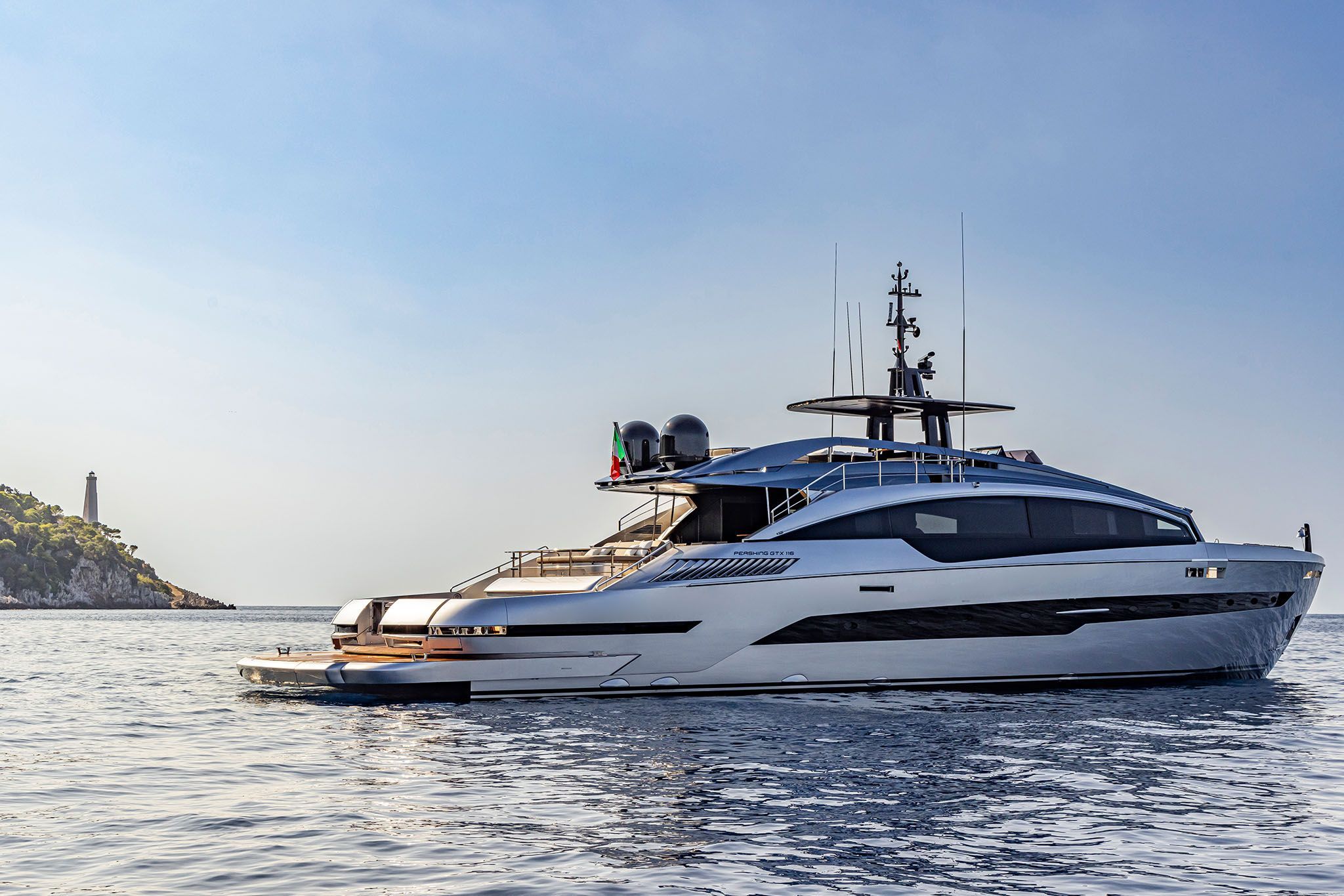 2022 Pershing Yachts GTX116