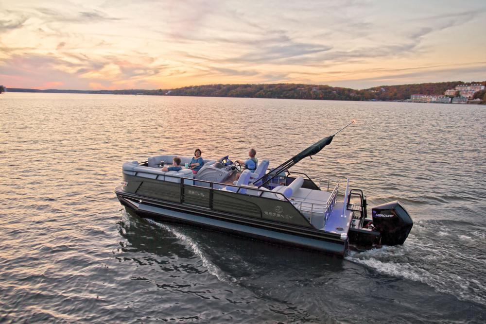 2021 Regency Boats 230 LE3