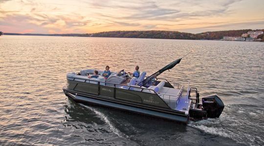 2021 Regency Boats 230 LE3