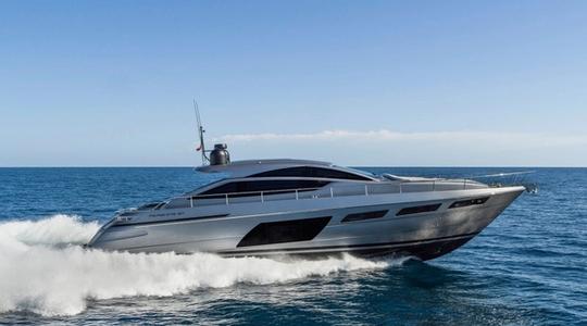 2021 Pershing Yachts 6X