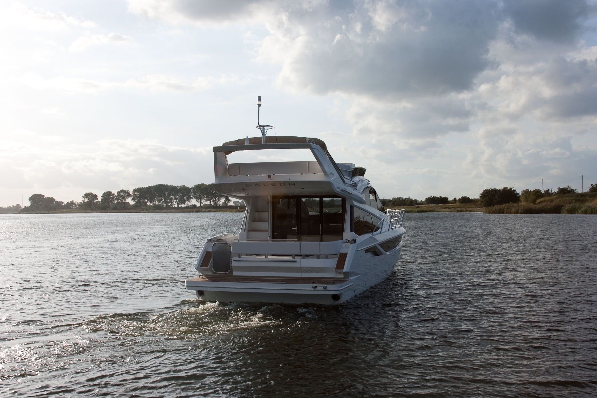 2016 Galeon Yachts 420 Fly