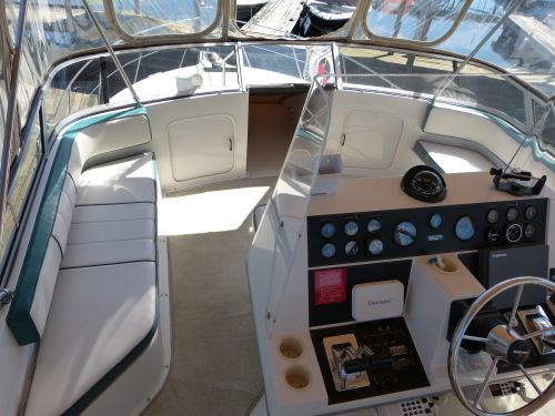 1994 Carver Yachts Santego