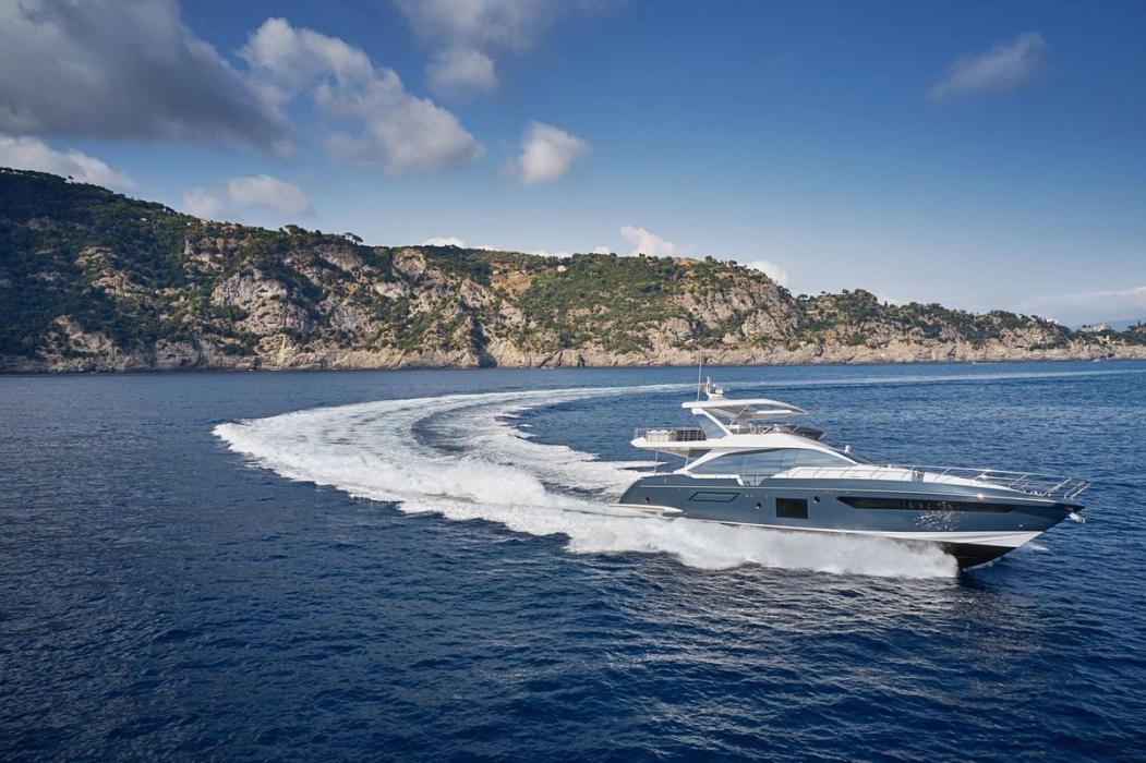 2003 Azimut Yachts 74 Fly