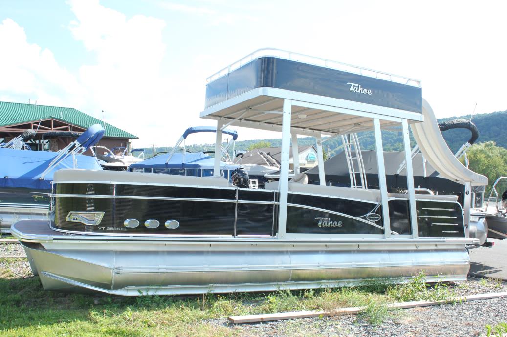 2011 Tahoe Pontoon Boats Vista Funship - 27’