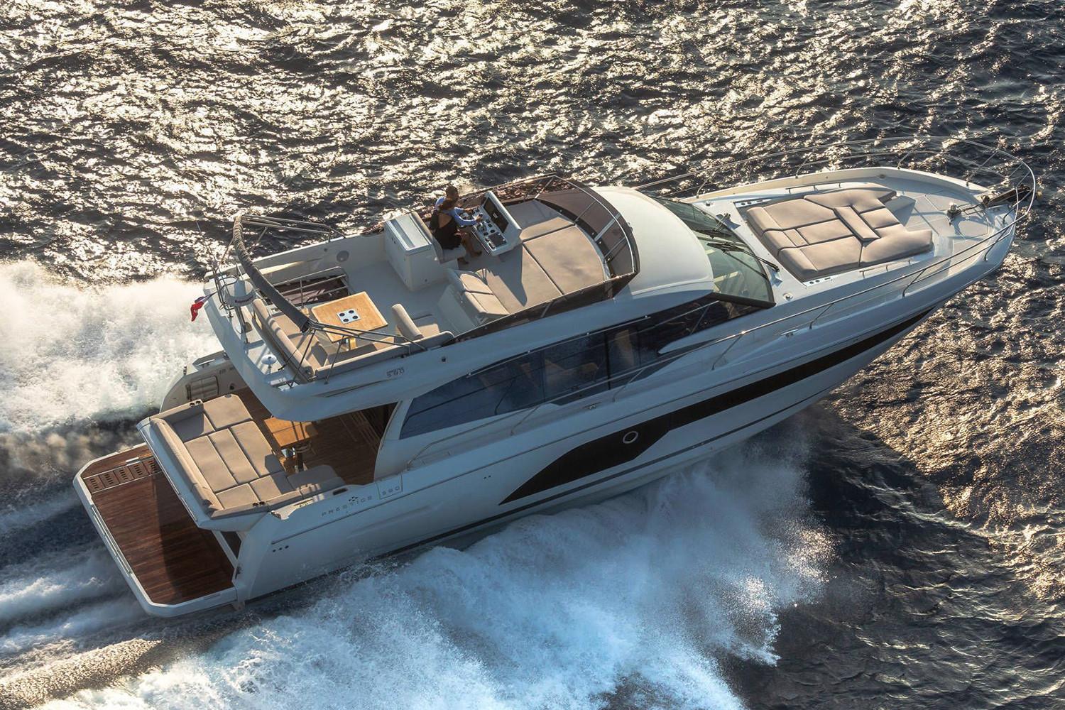2022 Prestige Yachts 590