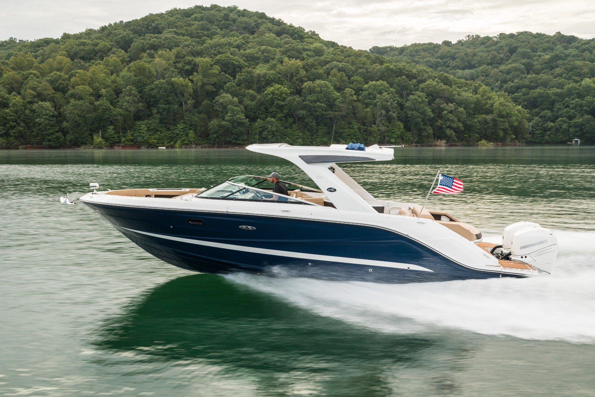 2023 Sea Ray SLX 310 Outboard