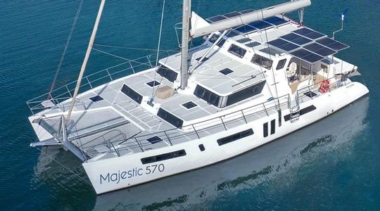 2021 Royal Cape Catamaran Majestic 570