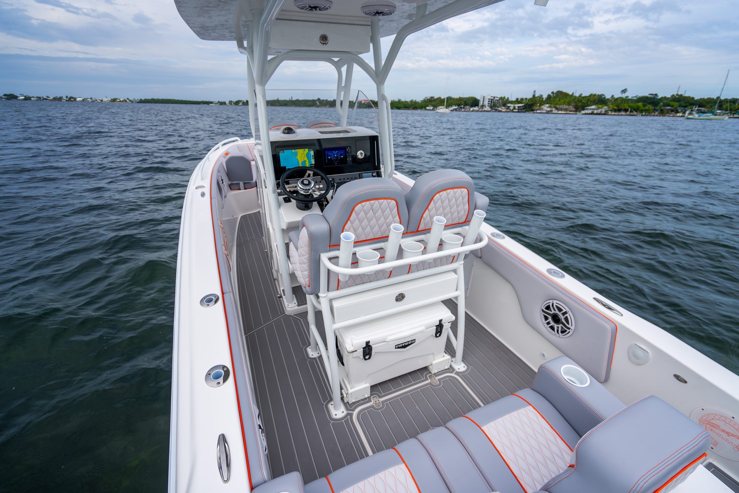 Concept 27 Open Deck centre console, photo 2
