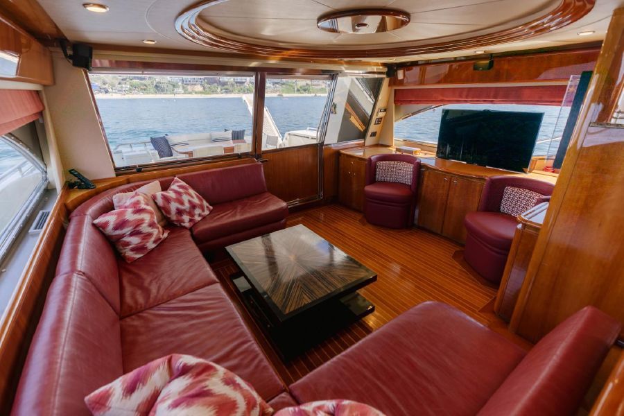 2000 Ferretti Yachts 680 