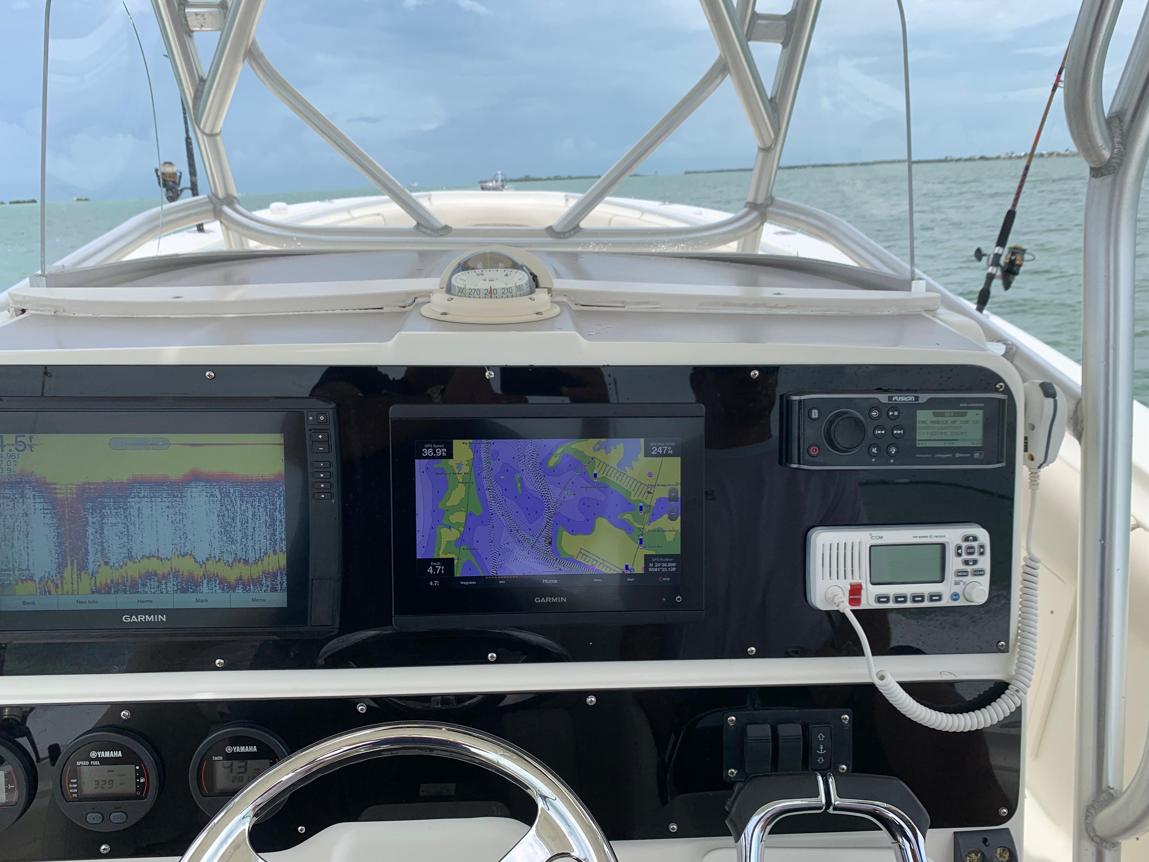 2006 HCB Yachts Vector 3300 CC