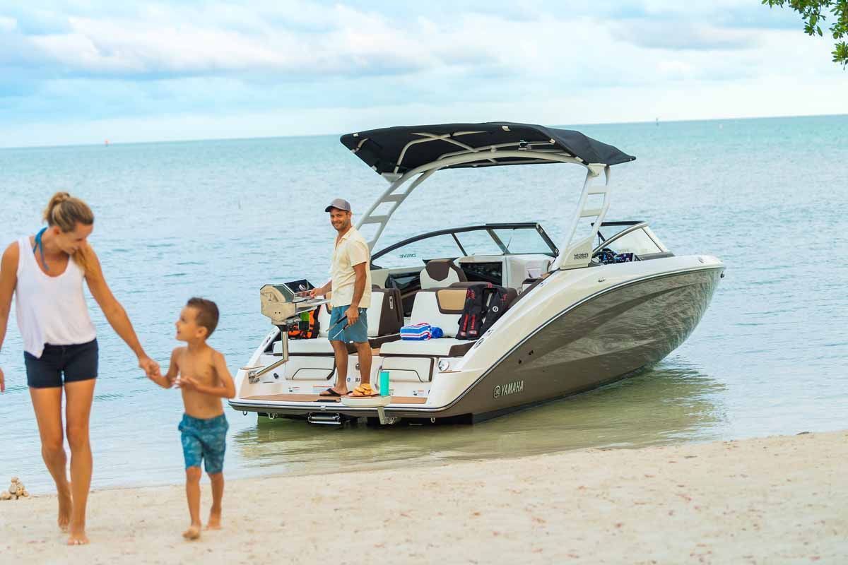 2023 Yamaha Boats 252SD