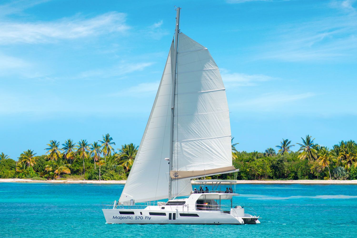 2021 Royal Cape Catamaran Majestic 570 Fly