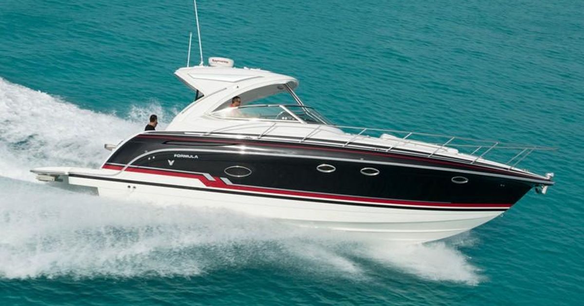 2022 Formula Boats 37 Performance Cruiser - TheBoatDB