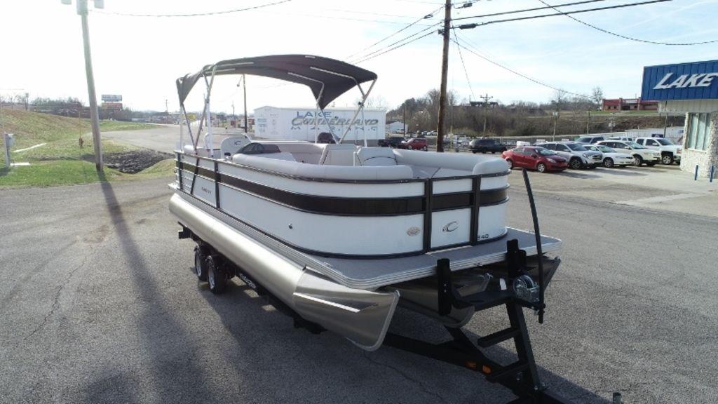 2022 Sea Pro 239 DLX Center Console