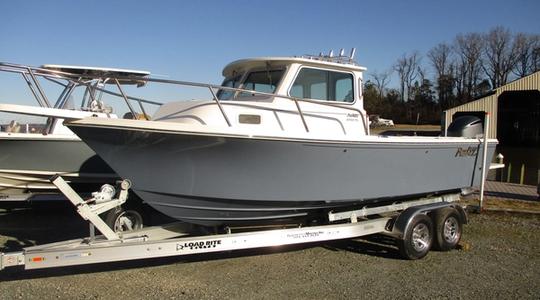 2021 Parker Offshore 2320 SL Sport Cabin