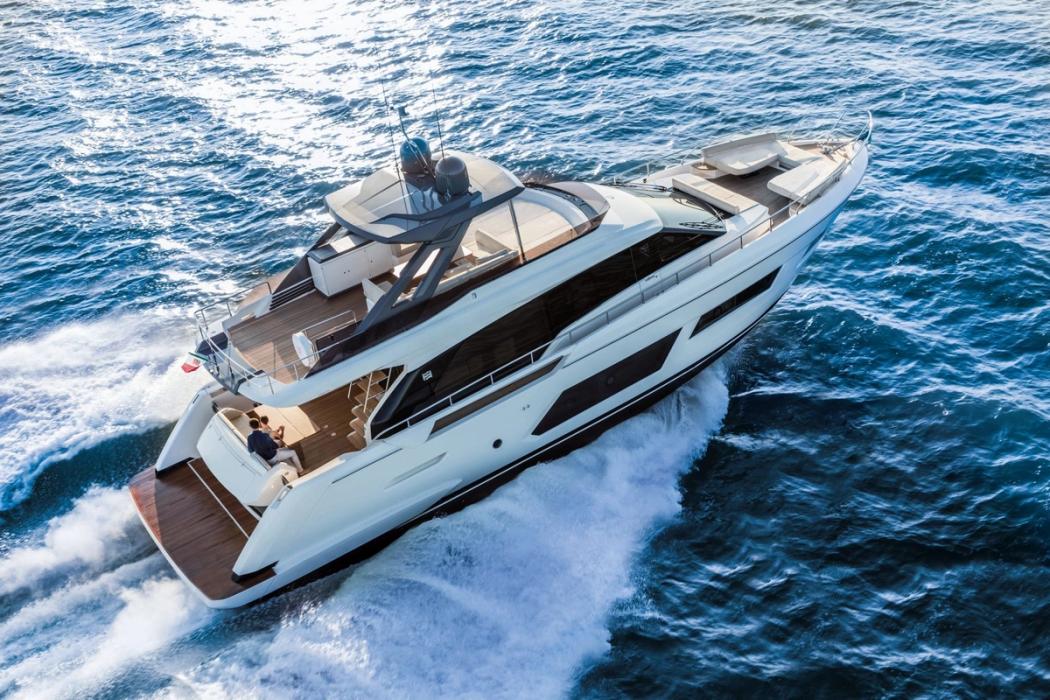 2022 Ferretti Yachts 670