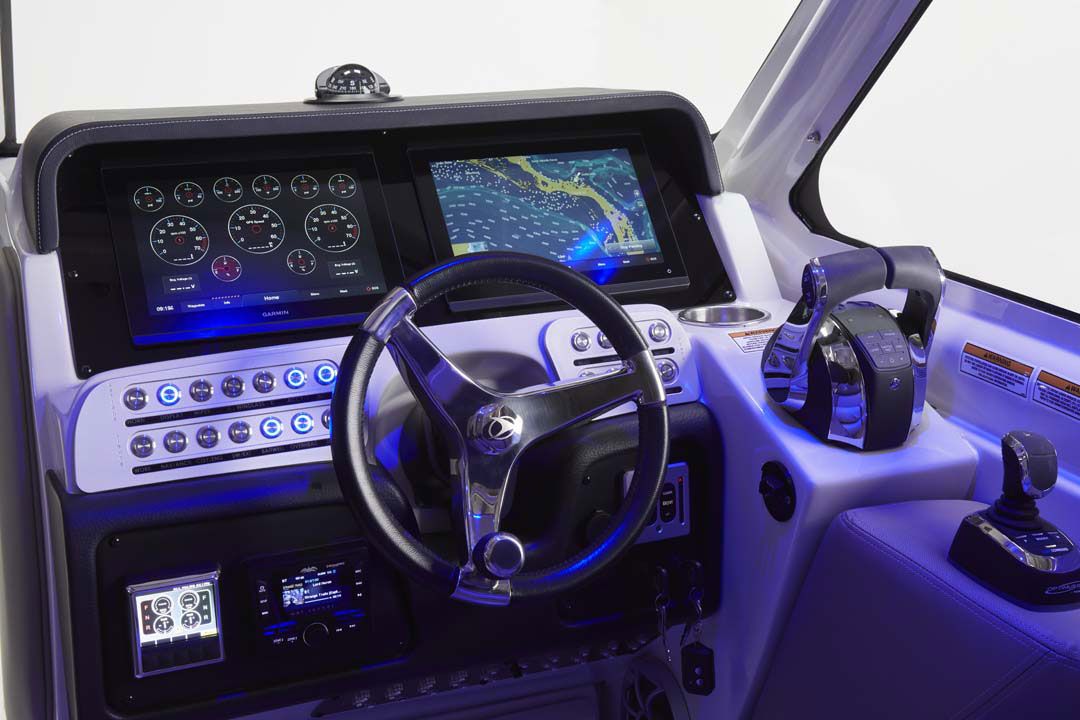 2023 Crownline 260 DC