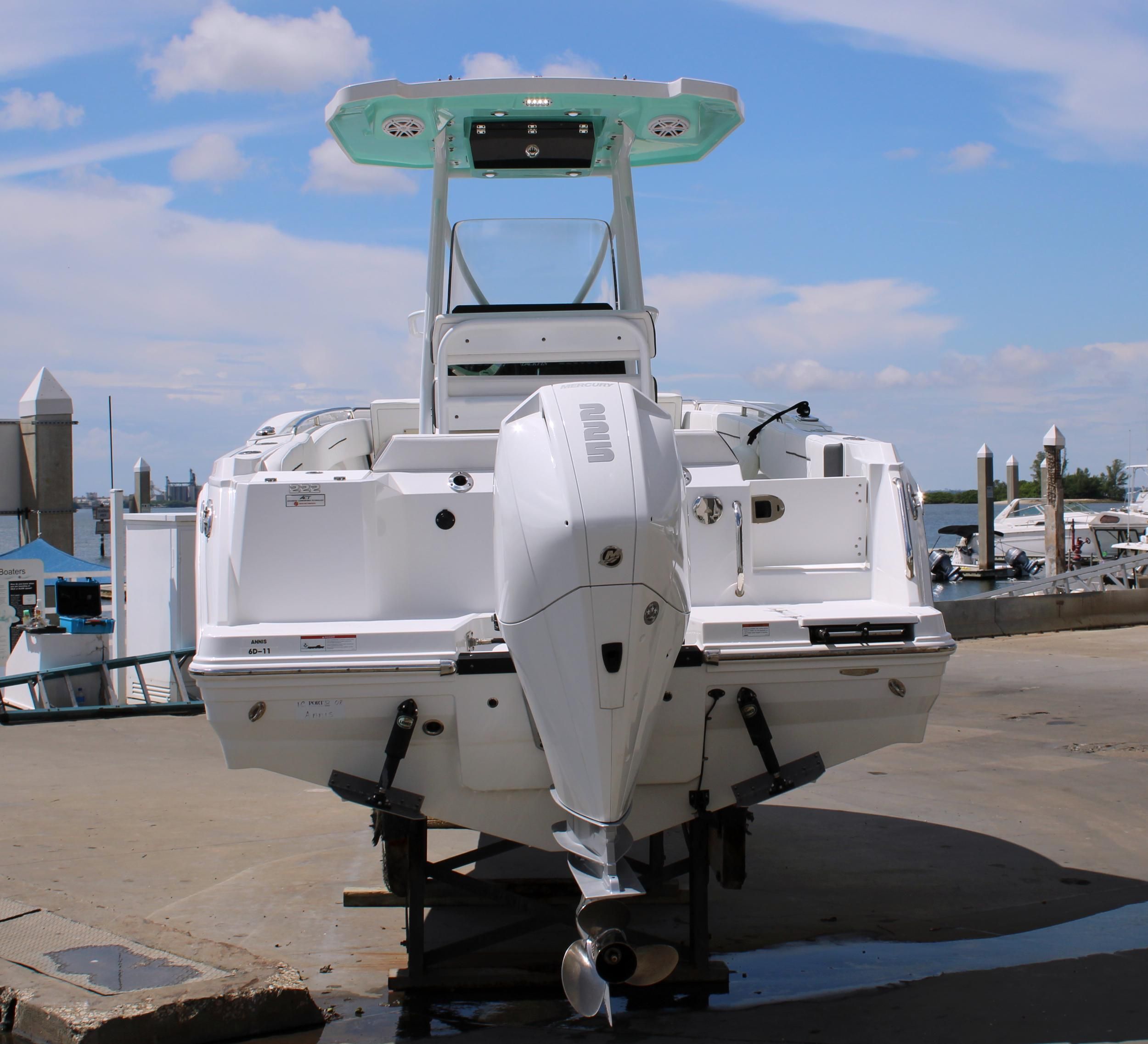 2021 Blackfin 222 CC