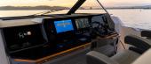 Aquila 35 Sport four-seat helm with low dashboard