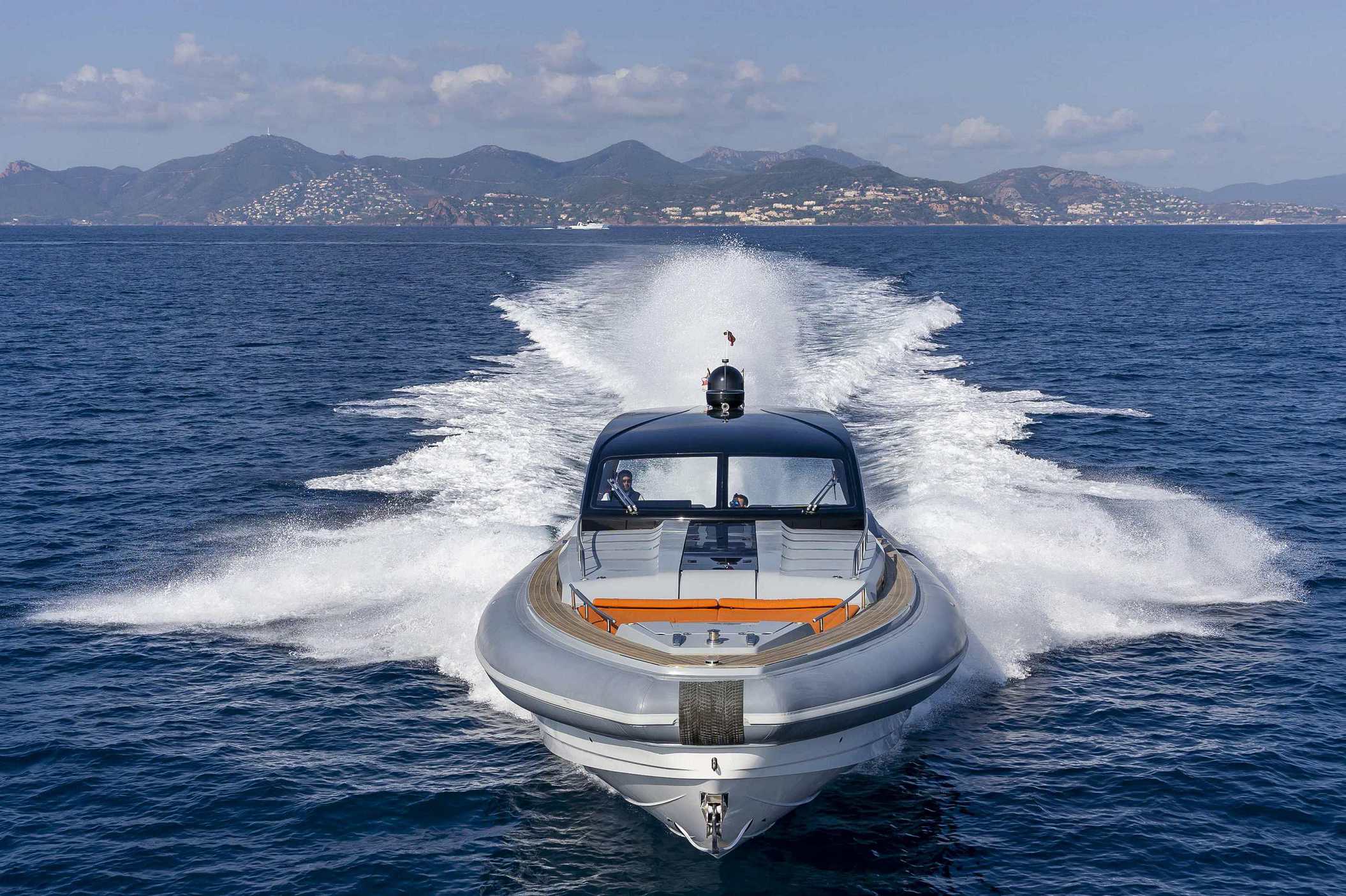 2017 TecnoRib Pirelli 1900