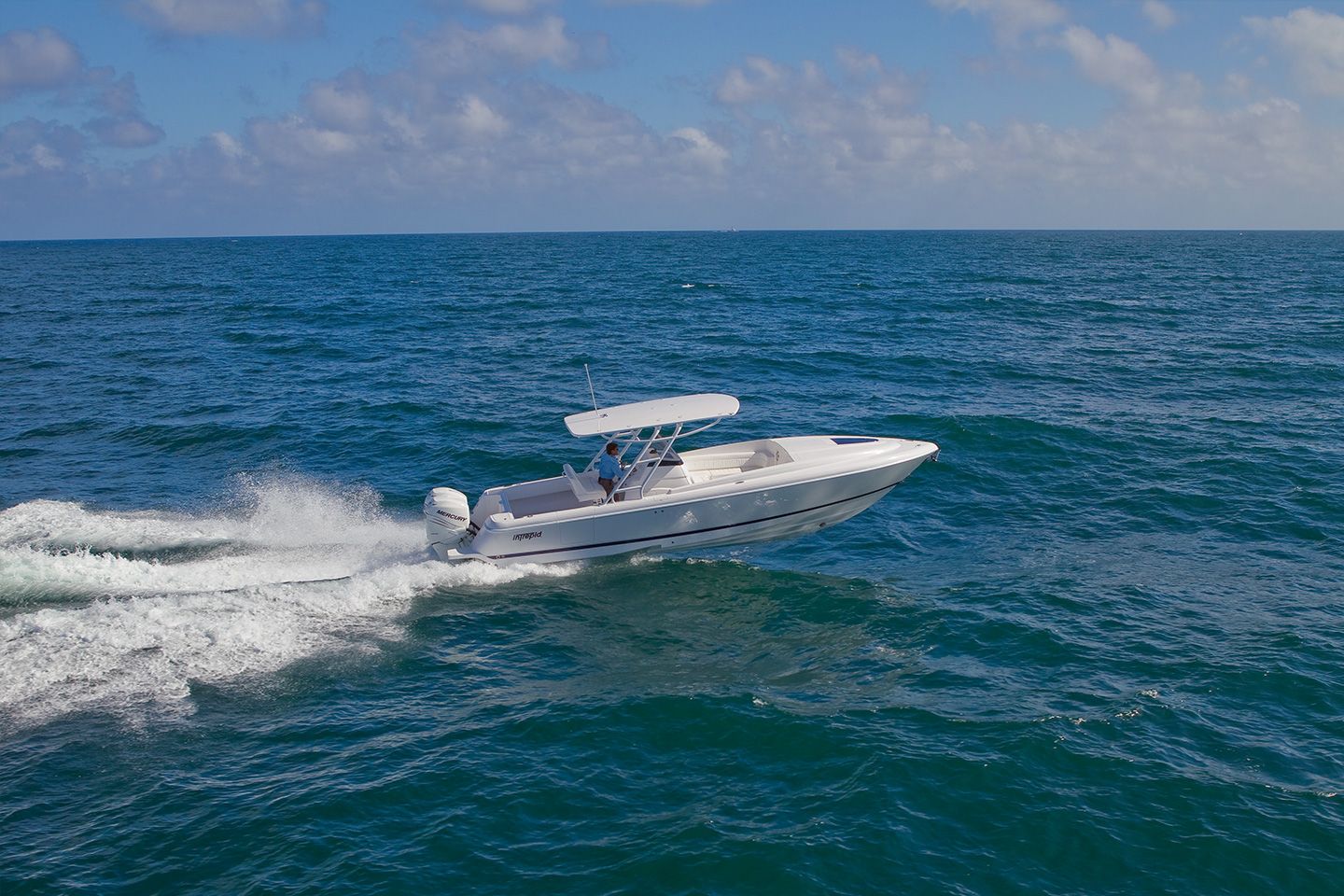 2022 Intrepid Powerboats 327 Valor