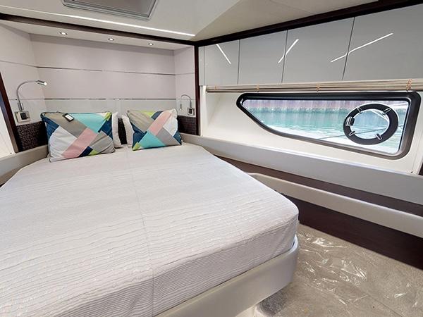 2025 Sunseeker 55 Sport Yacht