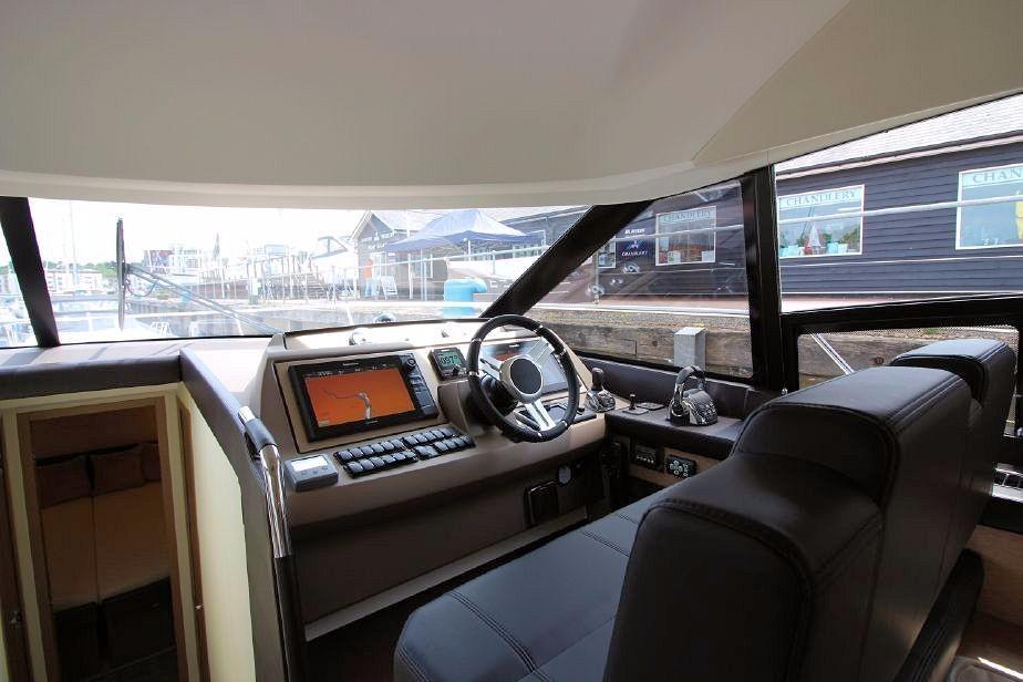 2017 Prestige Yachts 500 Fly