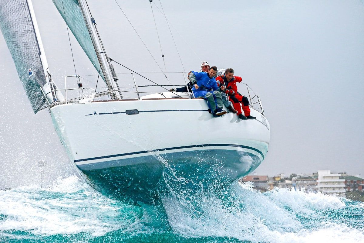 2011 Italia Yachts Italia 10.98