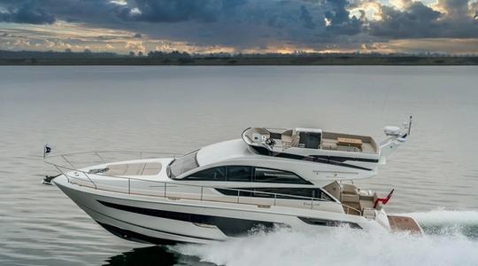 2022 Fairline Squadron 50