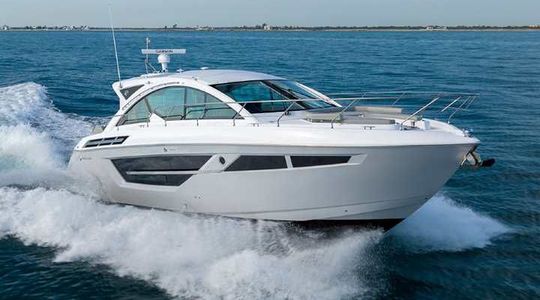 2022 Cruisers Yachts 50 Cantius