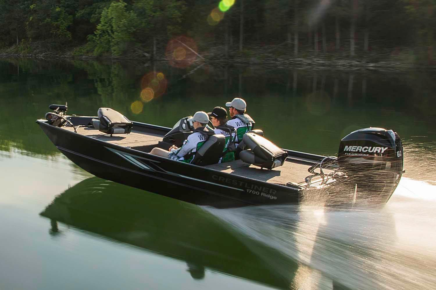 Crestliner 1700 Ridge aluminium bass and crappie fishing boat