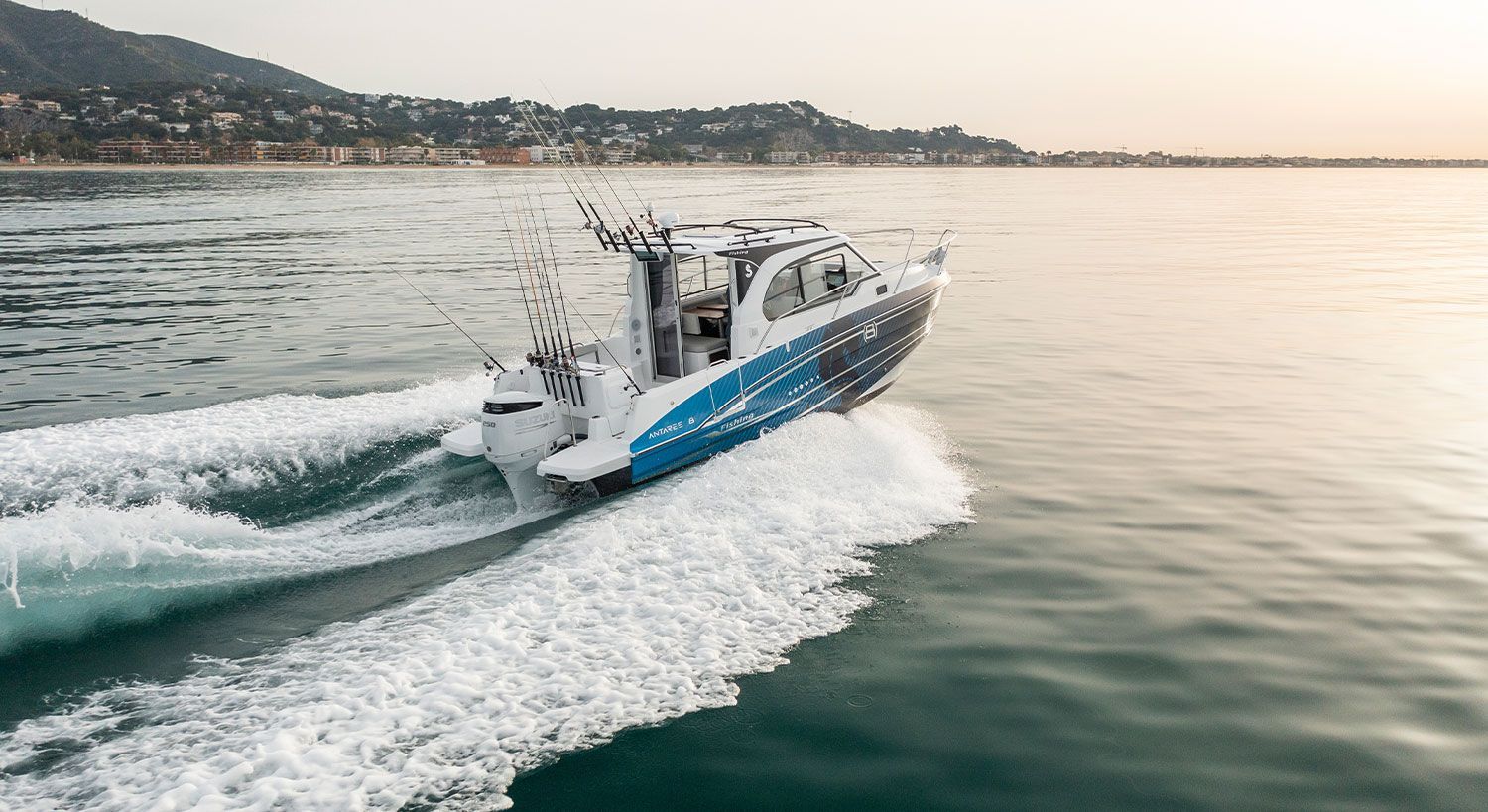 2020 Beneteau Antares 8 Fishing