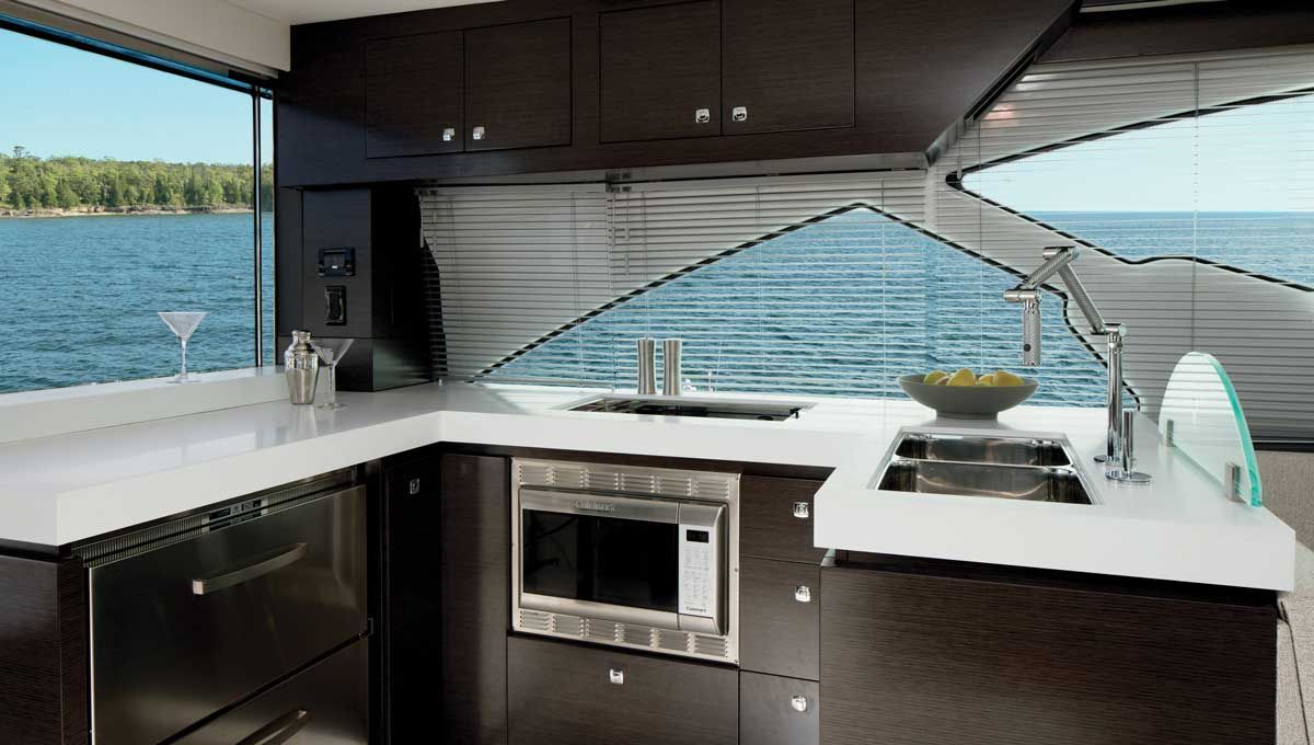 2021 Cruisers Yachts 60 Cantius