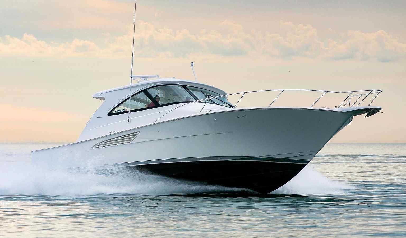 2023 Viking Yachts 44 Sport Coupe