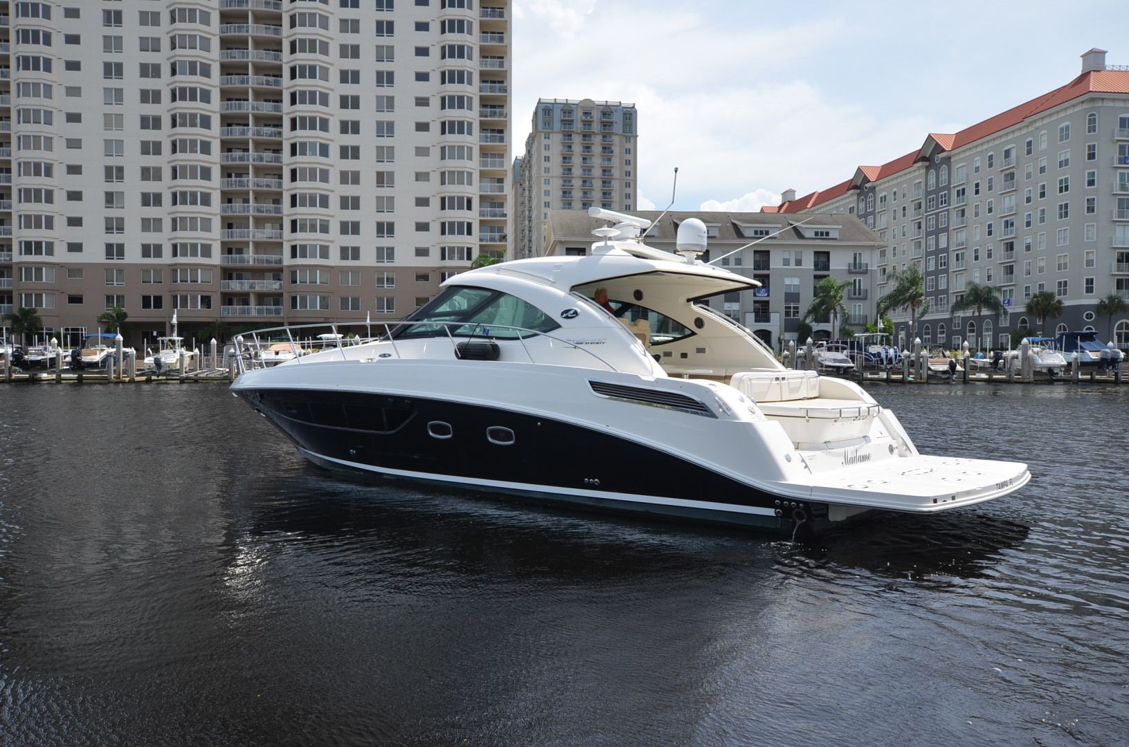 2013 Sea Ray Sundancer 470