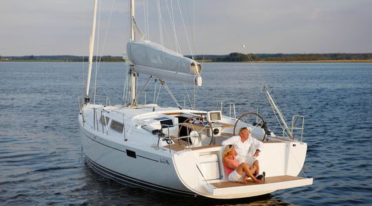 2011 Hanse Yachts 385