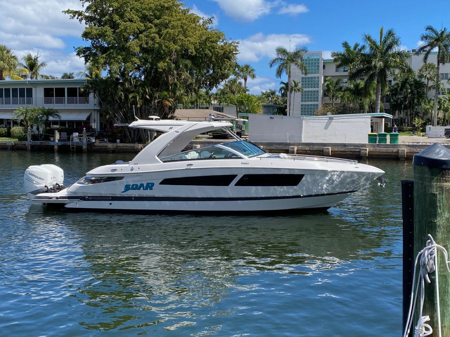 2021 Four Winns H350