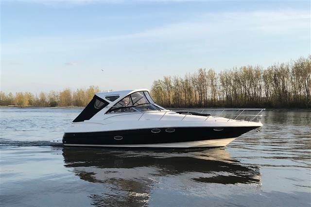 2010 Regal Boats 3760 Sportyacht