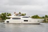 2010 Ferretti Yachts Altura 840