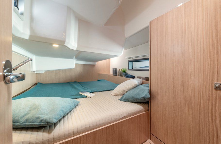 2022 Bavaria Yachts C42