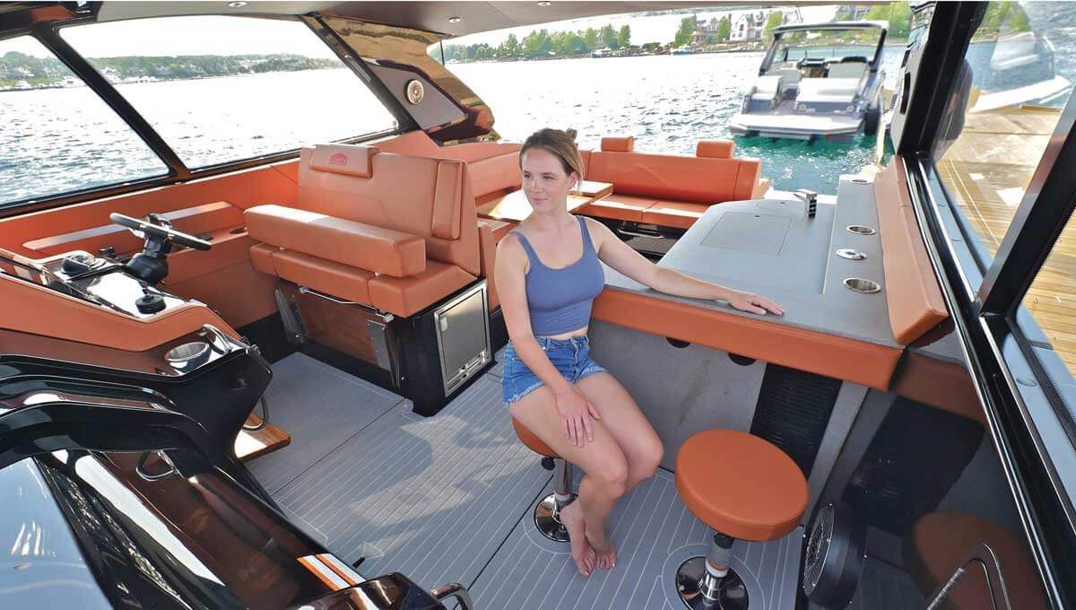 2022 Cruisers Yachts 42 GLS