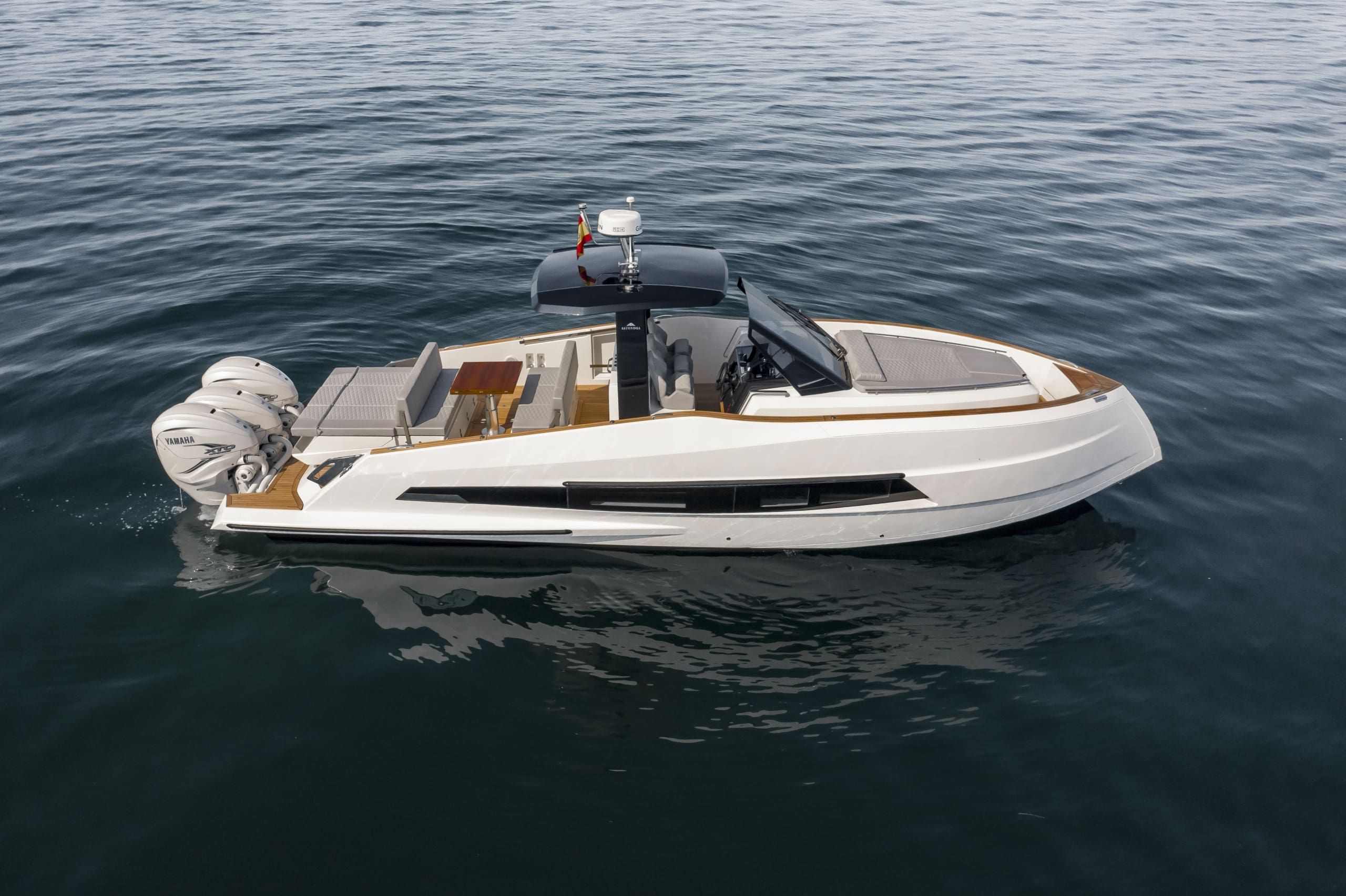 2024 Astondoa 377 Coupe Outboard