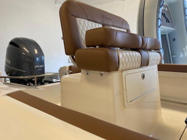 2022 Pioneer Boats 222 Sportfish