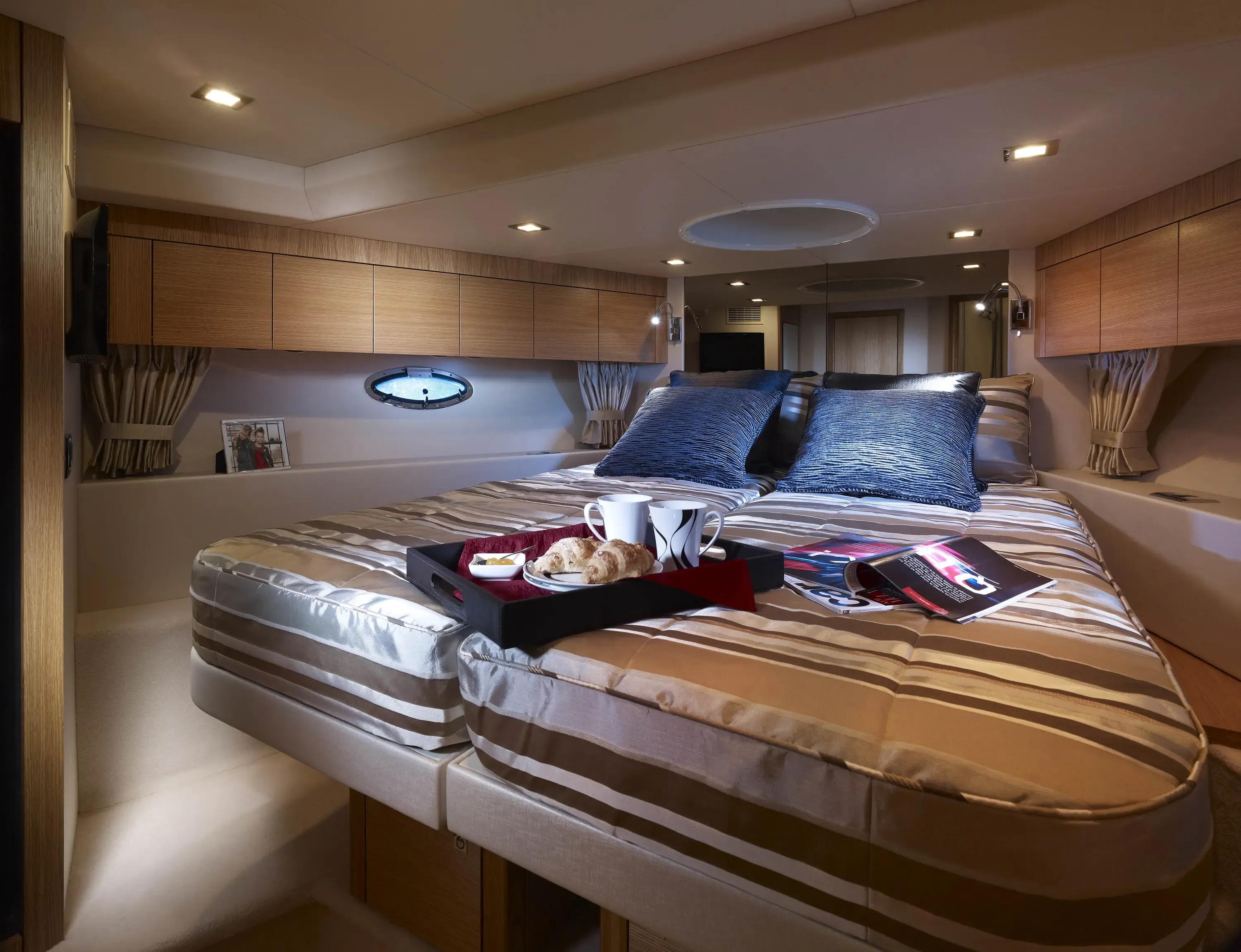 2010 Sunseeker Portofino 48