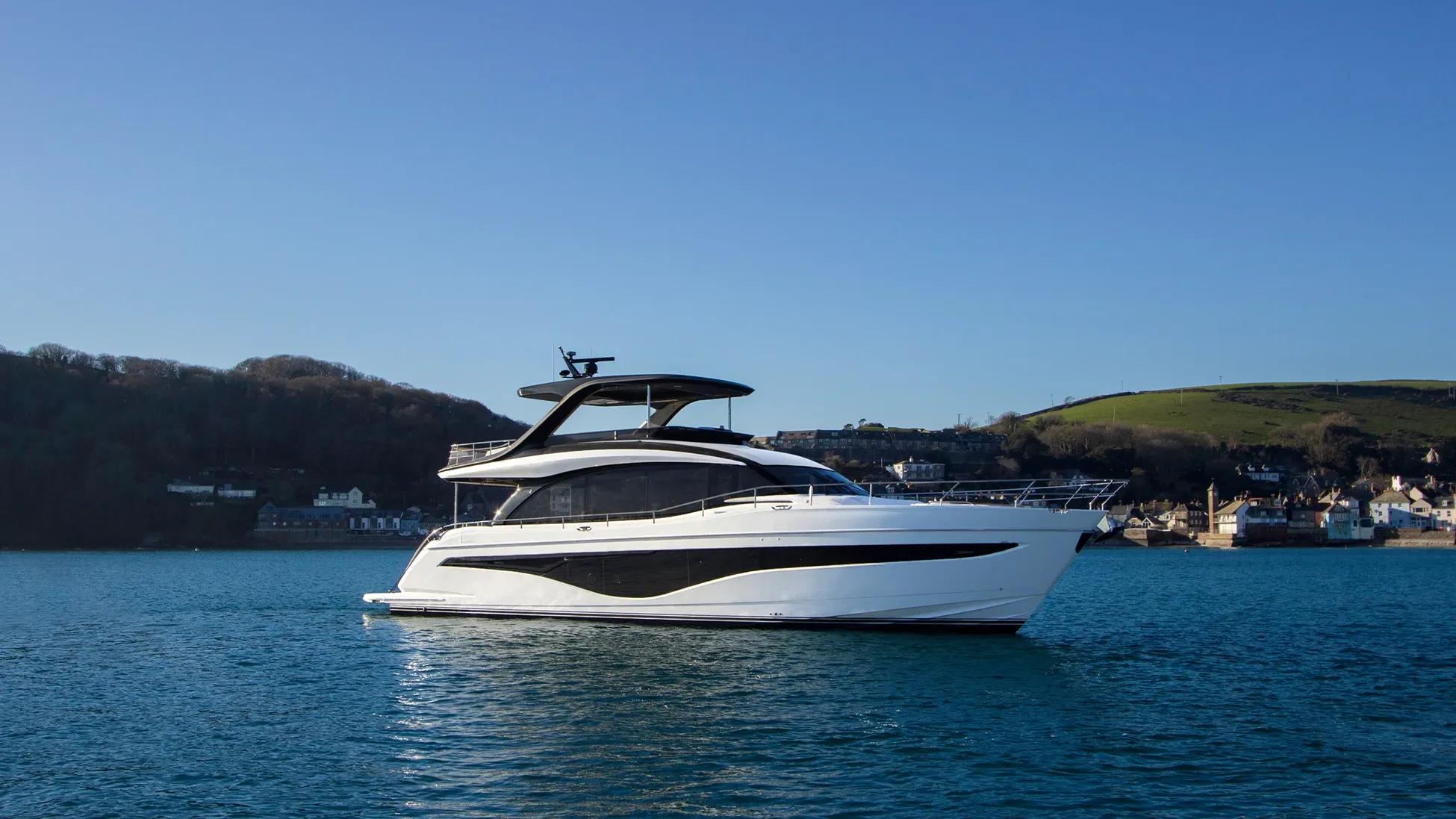 2014 Princess Yachts Y72